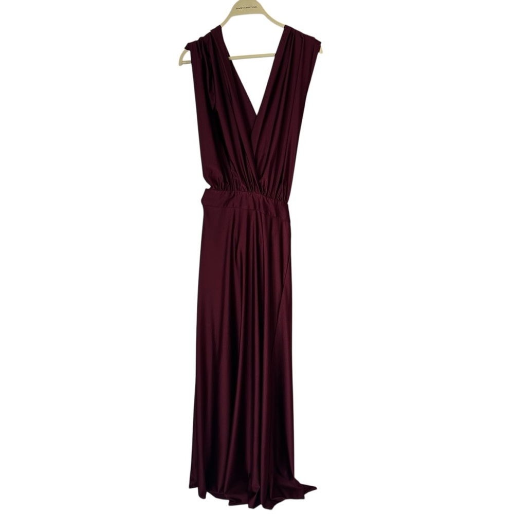 Sleeveless V-Neck Burgundy Maxi Dress